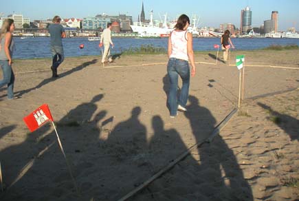 LOMU Hamburg: soziale Experimente und Aktionen zu Technologie, Kunst, Politik, Gesellschaft, Globalisierung, Regionalisierung, Globalisierungskritik, Schwarmintelligenz, …konomie, Situationismus, Utopie, Stadtentwicklung, UrbanitŠt, Zukunftsvisionen, Futurologie, Trendforschung, Kapitalismuskritik, Web 2.0, Community